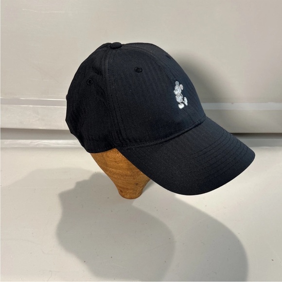 Nike X Disney Parks Mickey Mouse Nike Legacy91 Golf Dri Fit Black Hat Cap OSFM - Picture 4 of 10